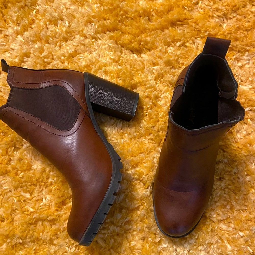 Leather Ankle boots